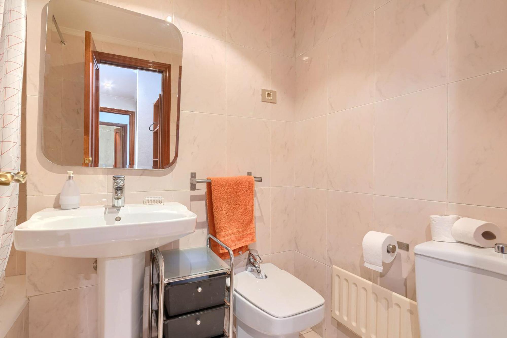 Appartement Vt , Acogedora En Barrio Tranquilo Con Garaje *